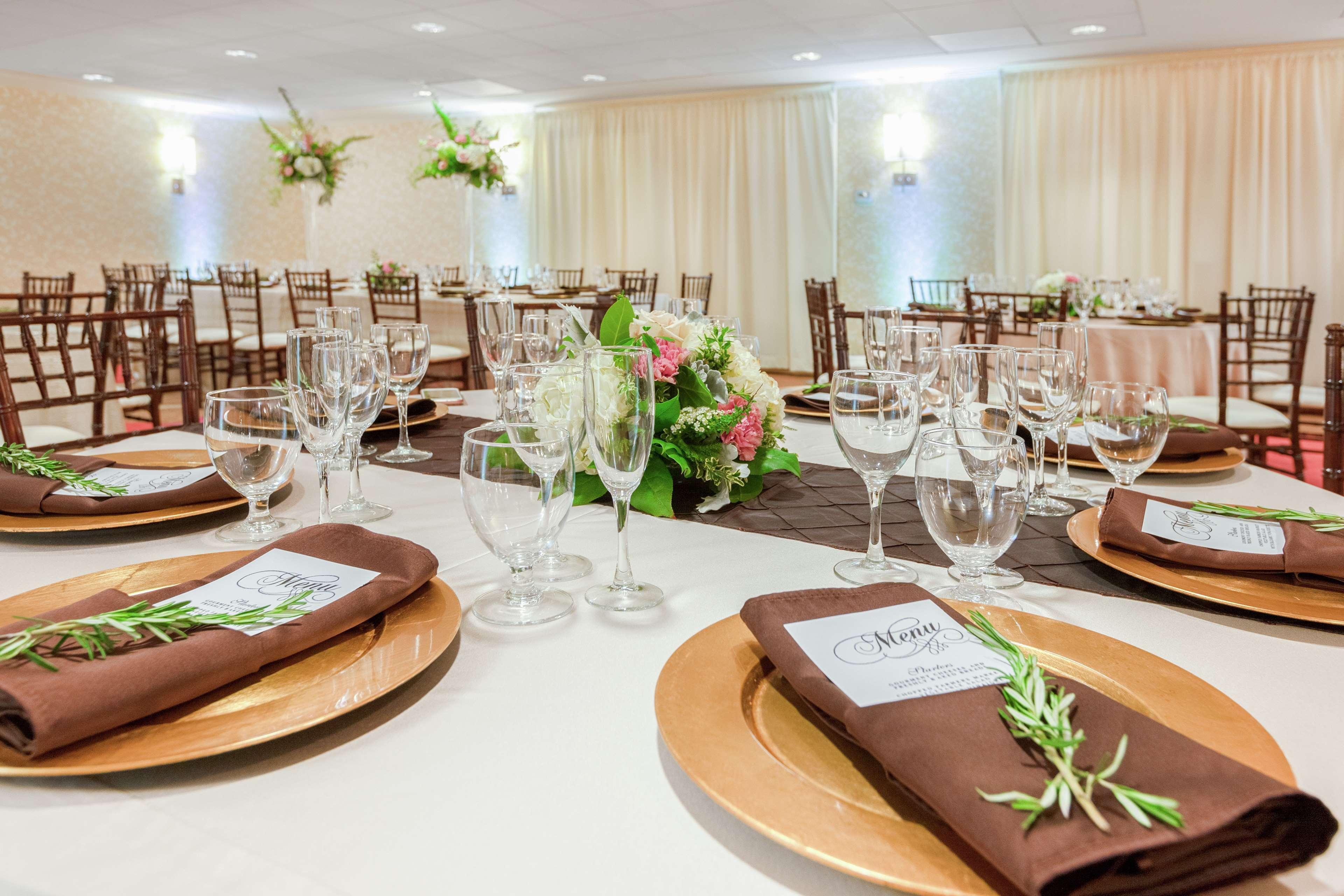 Hilton Garden Inn Pittsburgh University Place Экстерьер фото