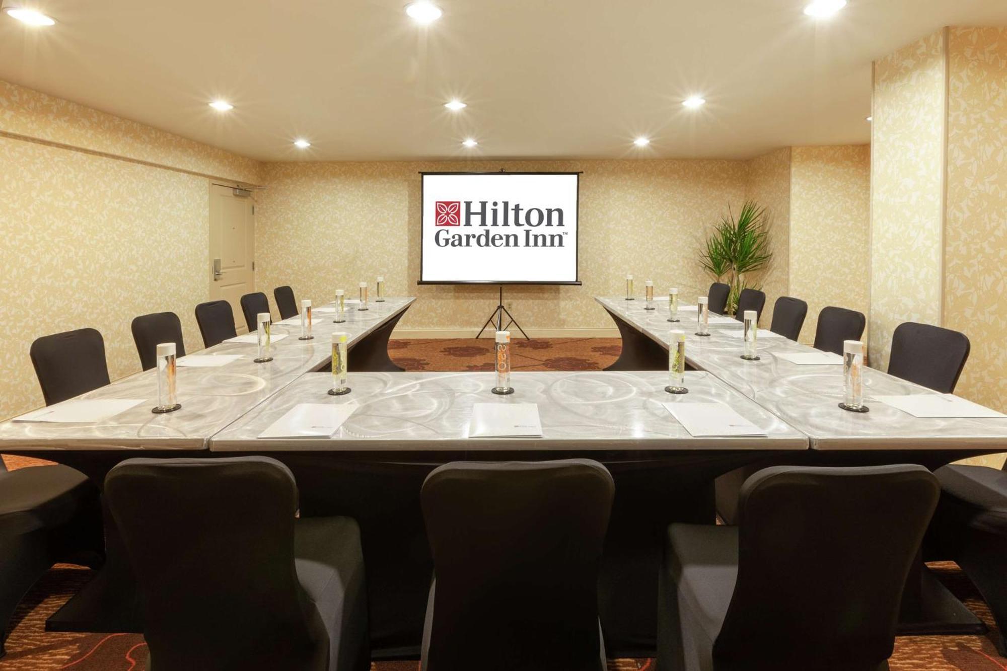 Hilton Garden Inn Pittsburgh University Place Экстерьер фото