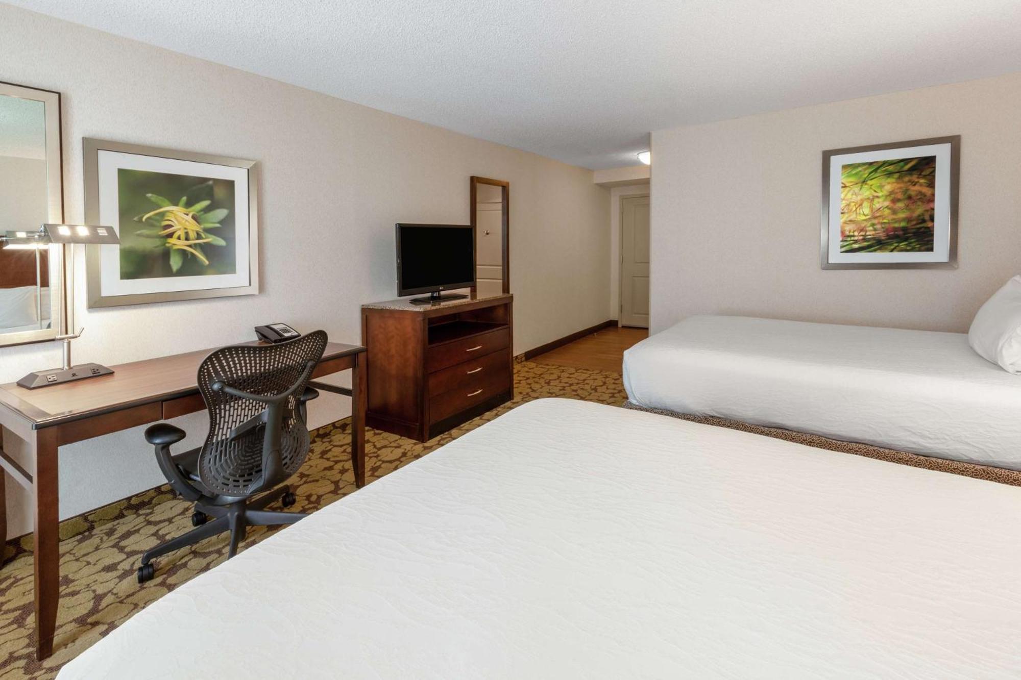 Hilton Garden Inn Pittsburgh University Place Экстерьер фото