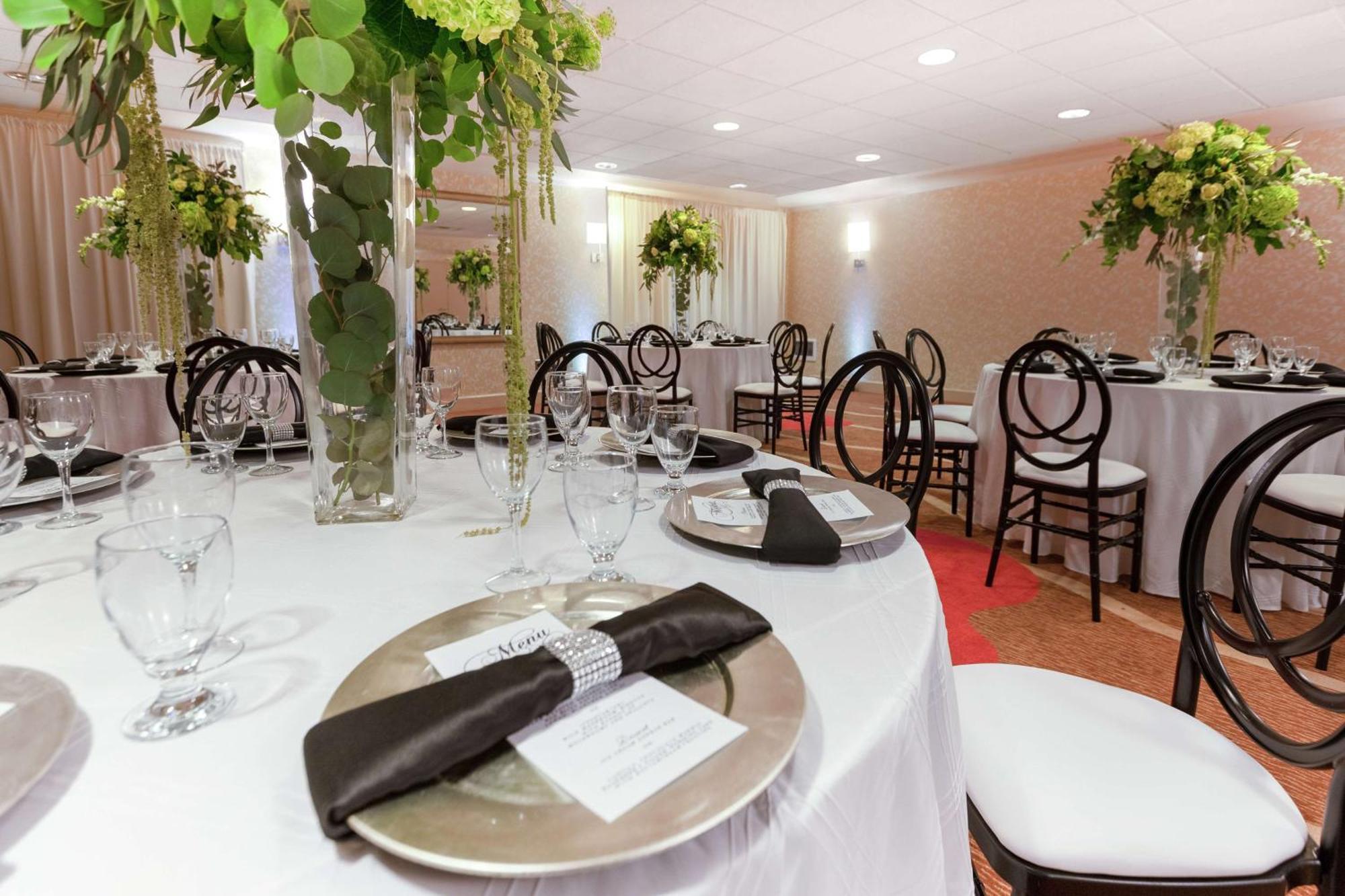 Hilton Garden Inn Pittsburgh University Place Экстерьер фото